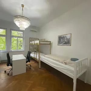 Hostel Miklosiceva