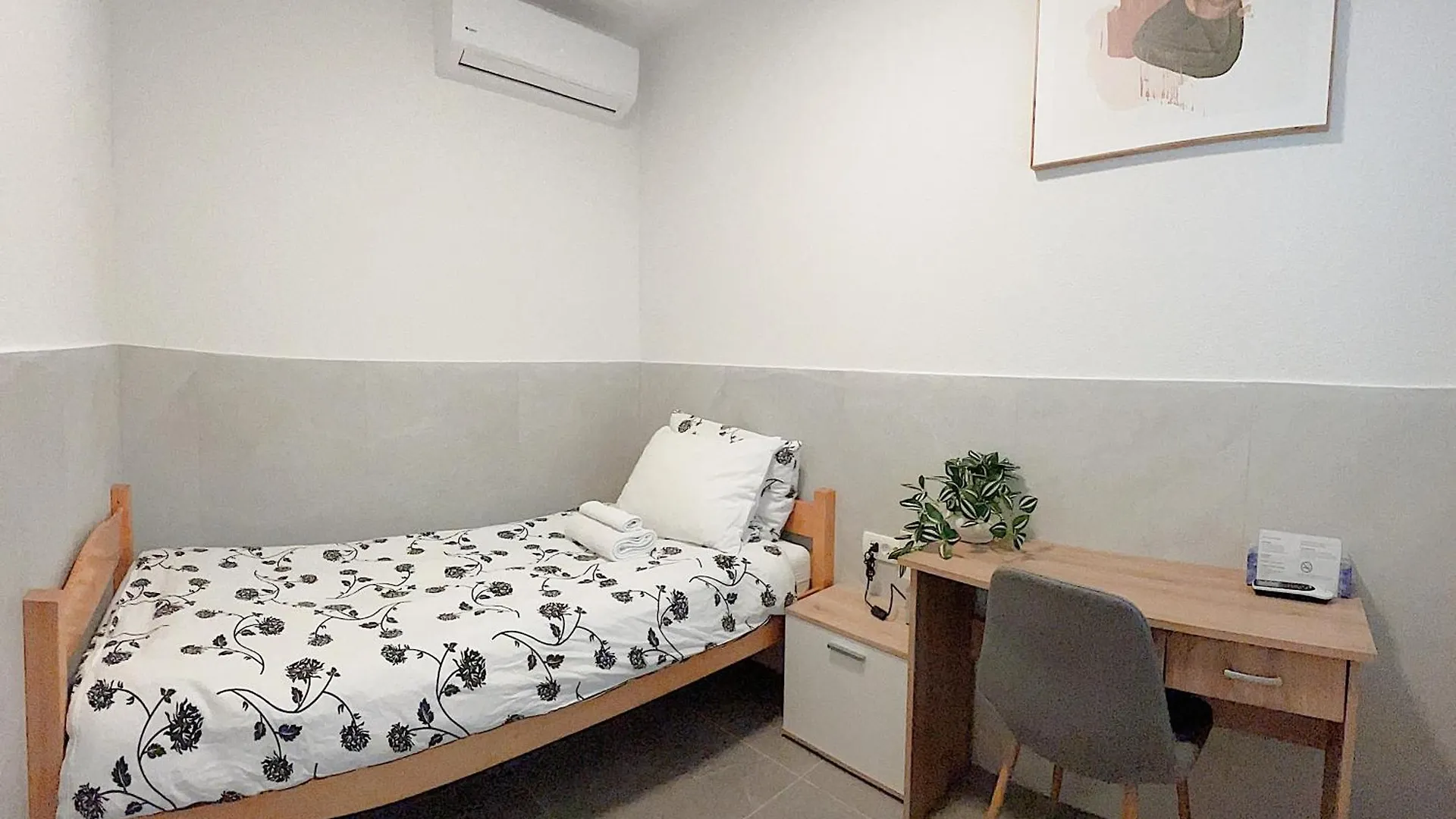 Lina Rooms Hostel Ljubljana 3*,  Slovenia
